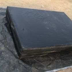 Queen size crash mat