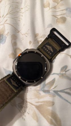 S24 Samsung Galaxy Watch Ultra