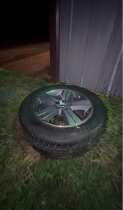 Rim With Tire - OEM 18-inch Ford Explorer factory alloy wheel (2011–2019 models)