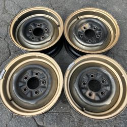 Original full size ford or Lincoln 14 inch steel rims, 5 on 5 lugs 
