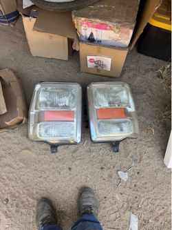 2009 Ford f250 headlight