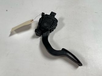Tesla model 3 accelerator pedal