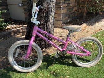 Haro shredder girls bike.