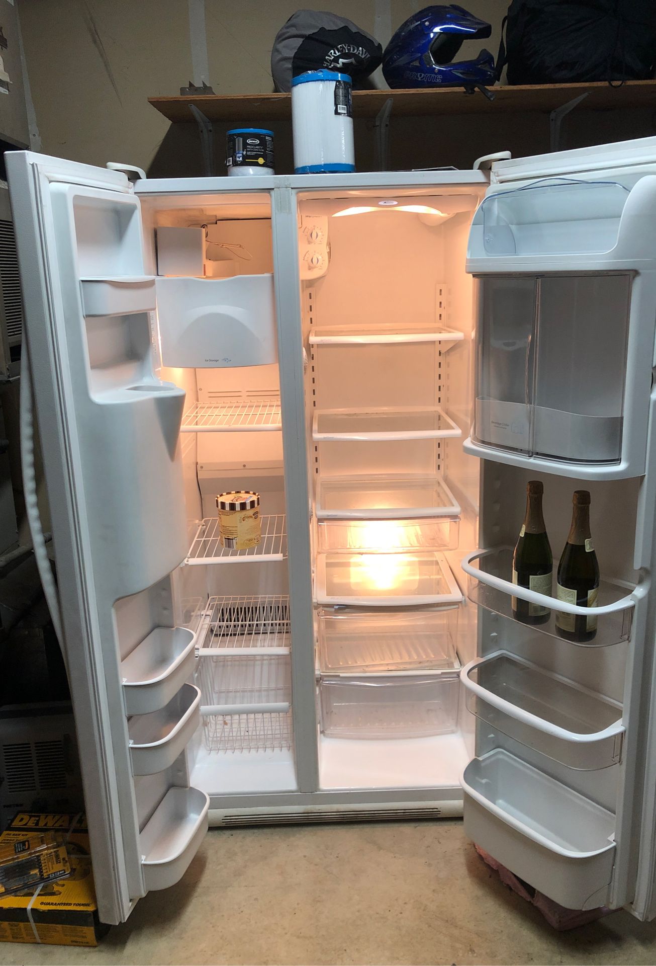 Amanda Fridge works excellent for Sale in Edgewood, WA OfferUp