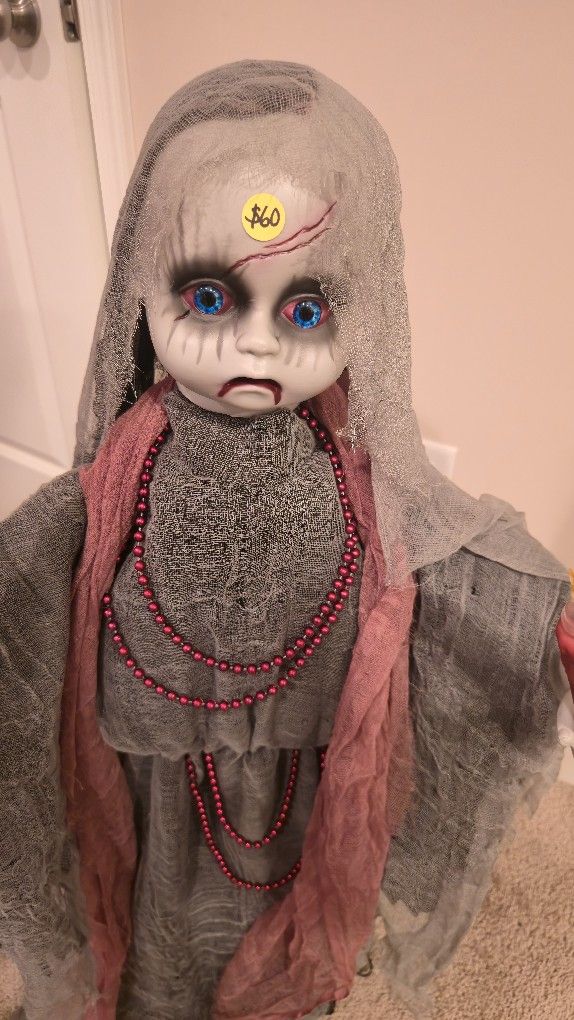 Halloween Animatronic Graveyard Keeper