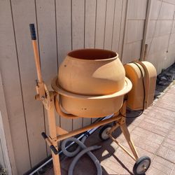 Concrete Mixer Works Excellent