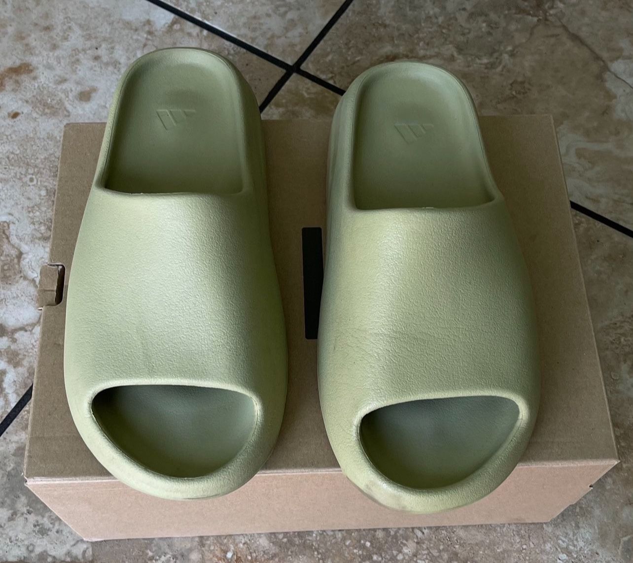 YZY Side size 12 9/10 NO TRADES