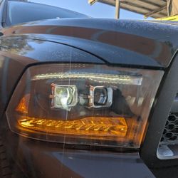 09 Ram 1500 Headlights 