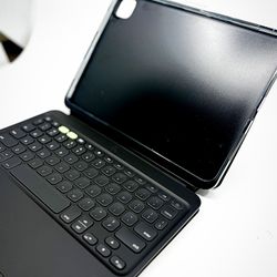NEW! iPad Pro 11 Keyboard Case with Protection