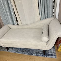 Upholstered Chaise Lounge 