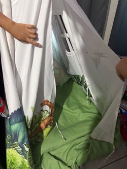 Dino teepee