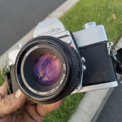 Minolta SRT-101 35mm Film SLR (1971) w/Minolta 50mm f1.7 Lens WORKS PERFECTLY!