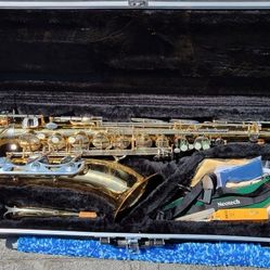 Bundy Tenor Sax In Mint Condition With Hard Case