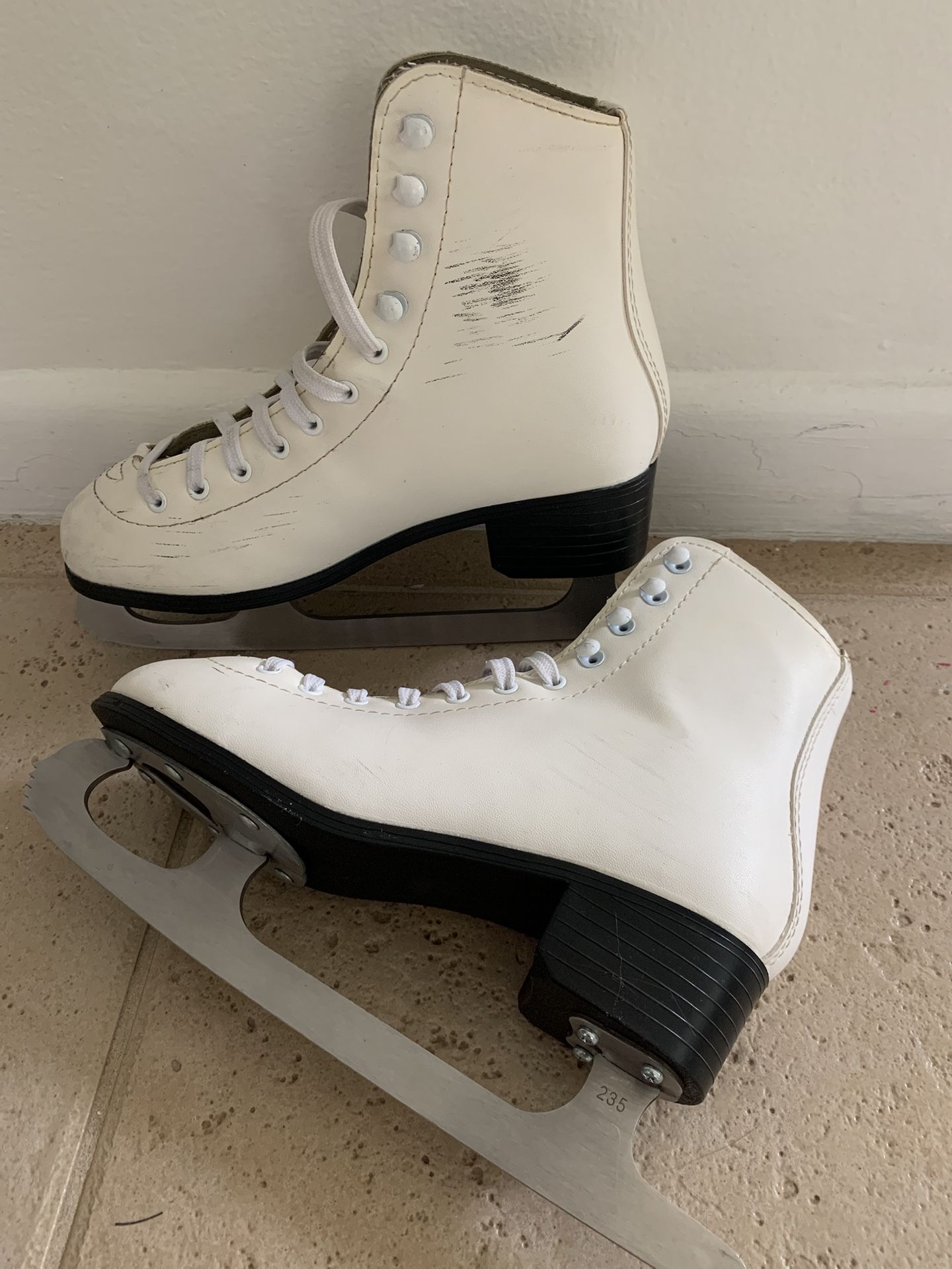 Ice Skates Size 6