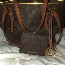  Purse & Wallet ( Michael Kors
