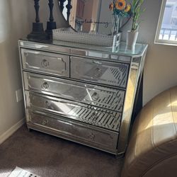 Mirror Dresser 