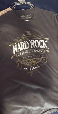 Men’s t shirts size small-medium