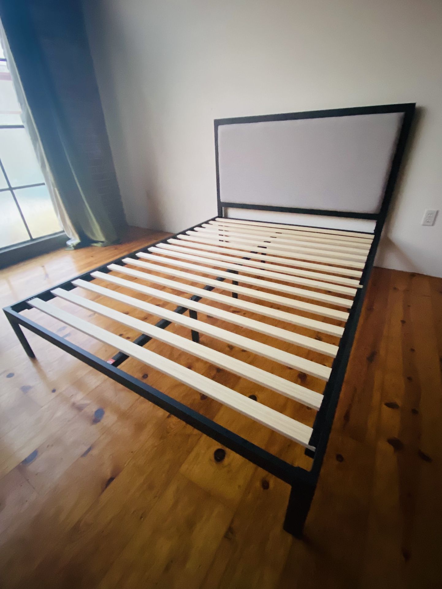 Clean Queen Sized Bed Frame ( Can Deliver )