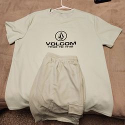 Volcom shirt and shorts set New without tags xl