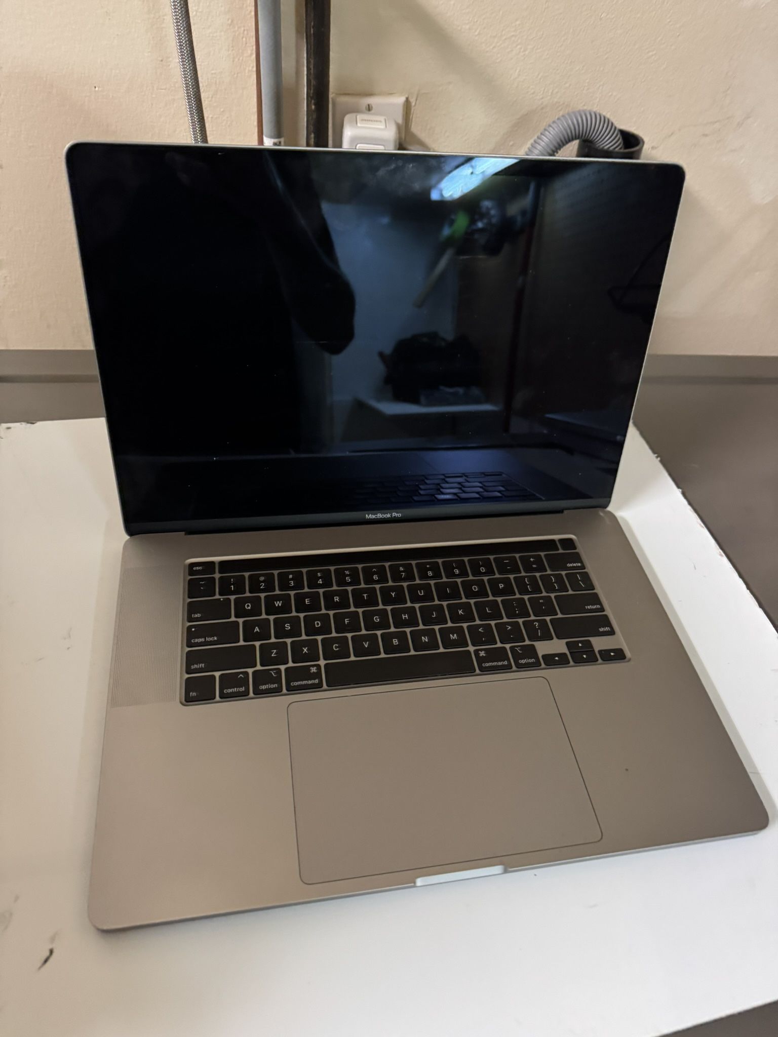 Apple MacBook Mac Book Pro