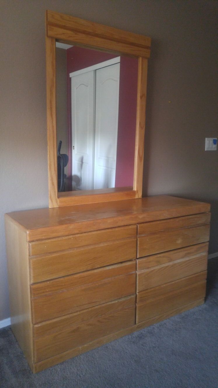 Oak dresser and mirror 40 bucks takes the ASAP