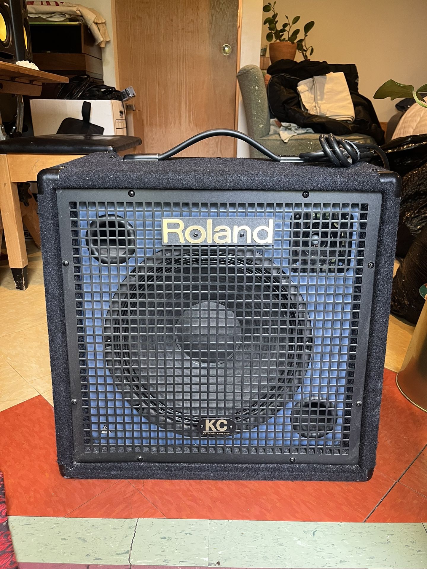 Roland KC 350