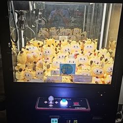 Grab A Grogu Claw Maching