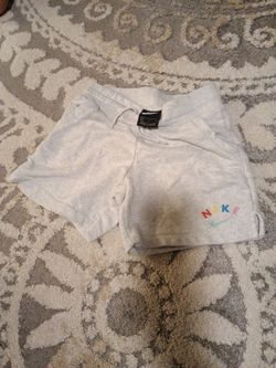 Youth Girls Medium Nike Shorts