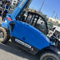 2015 Genie Variable Forklift 