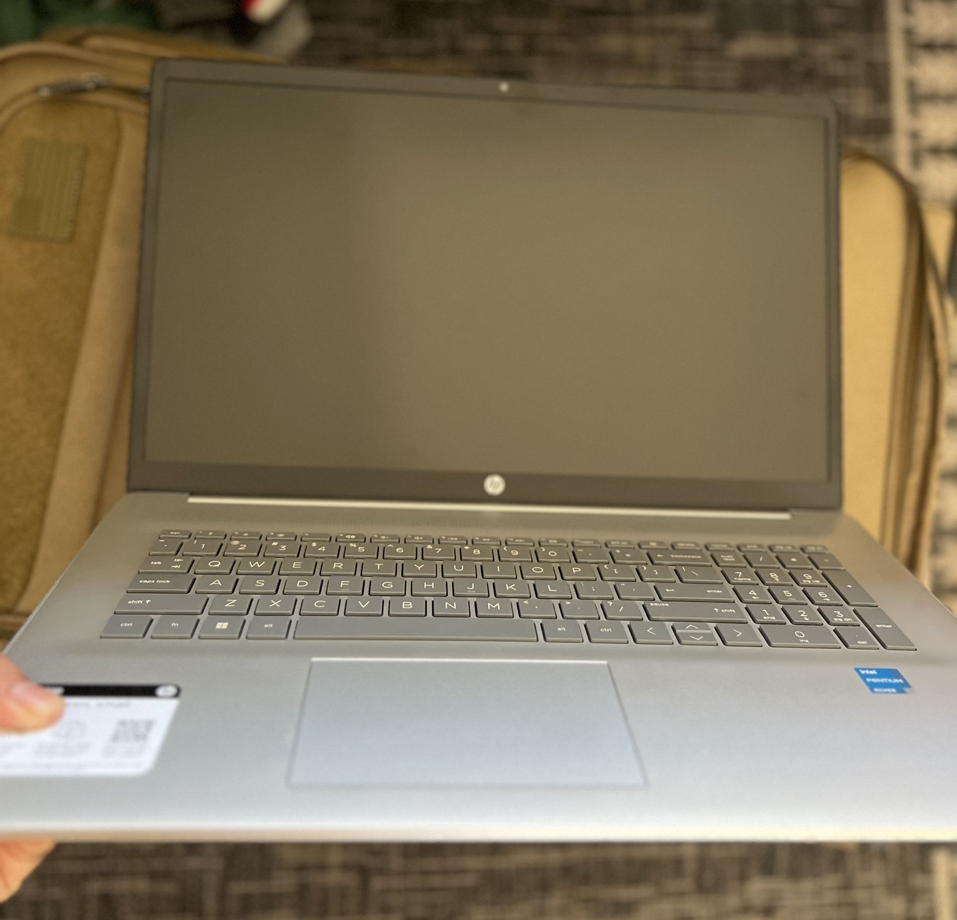 HP 17-CN0276NR Laptop (17.3", Intel Pentium, 8GB, 512GB SSD, Intel UHD, Silver)