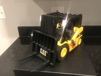 CAT motorized forklift