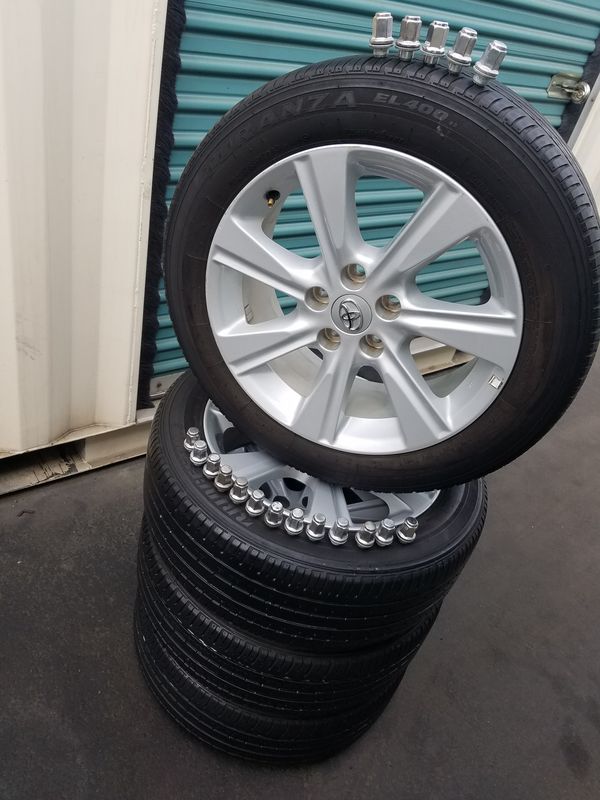 2006 toyota sienna tire size