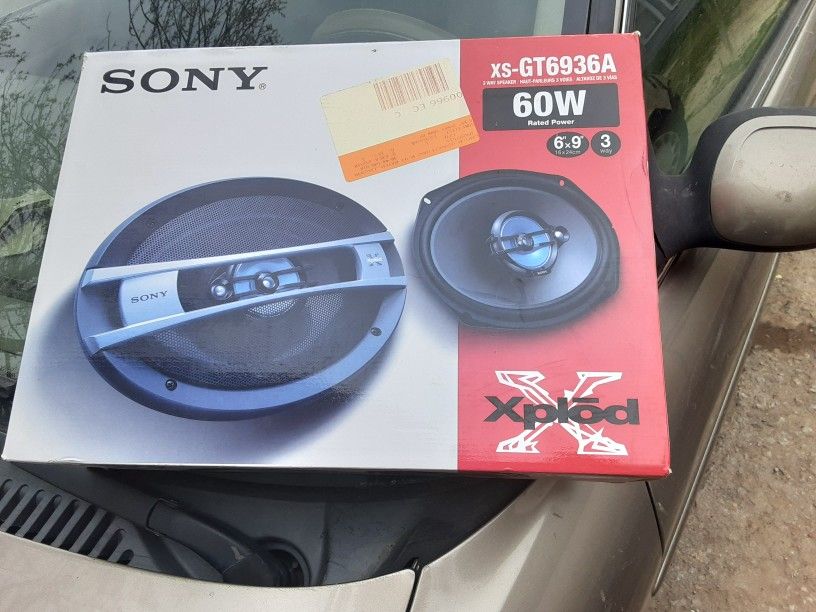 Brand New Never Used Sony Xplod 6 By 9 60 Watt Speakers
