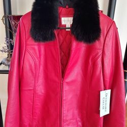 Red leather jacket with detachable collar. Brand name is Worthington, size is petite Large