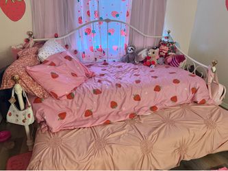 Bedroom set