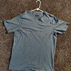 Affordable Eddie Bauer Grey Tee – No Stains – Fast Pickup