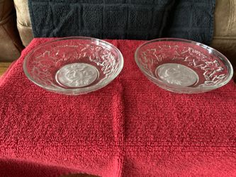 Fantasia 2 small fruit bowls (Princess House.