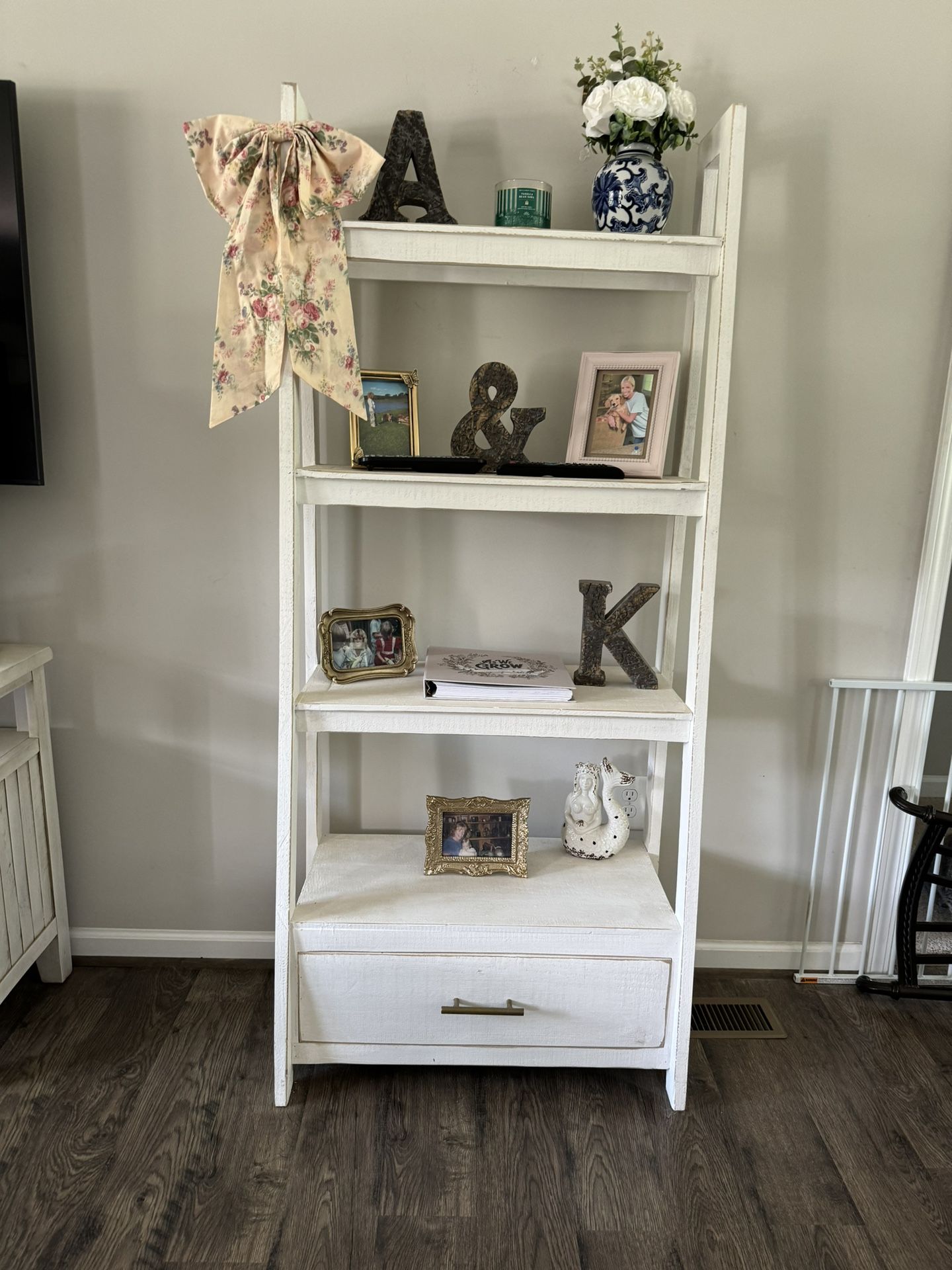 Decorative Shelving Beautiful Piece