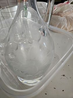 Glass used maybe crystal