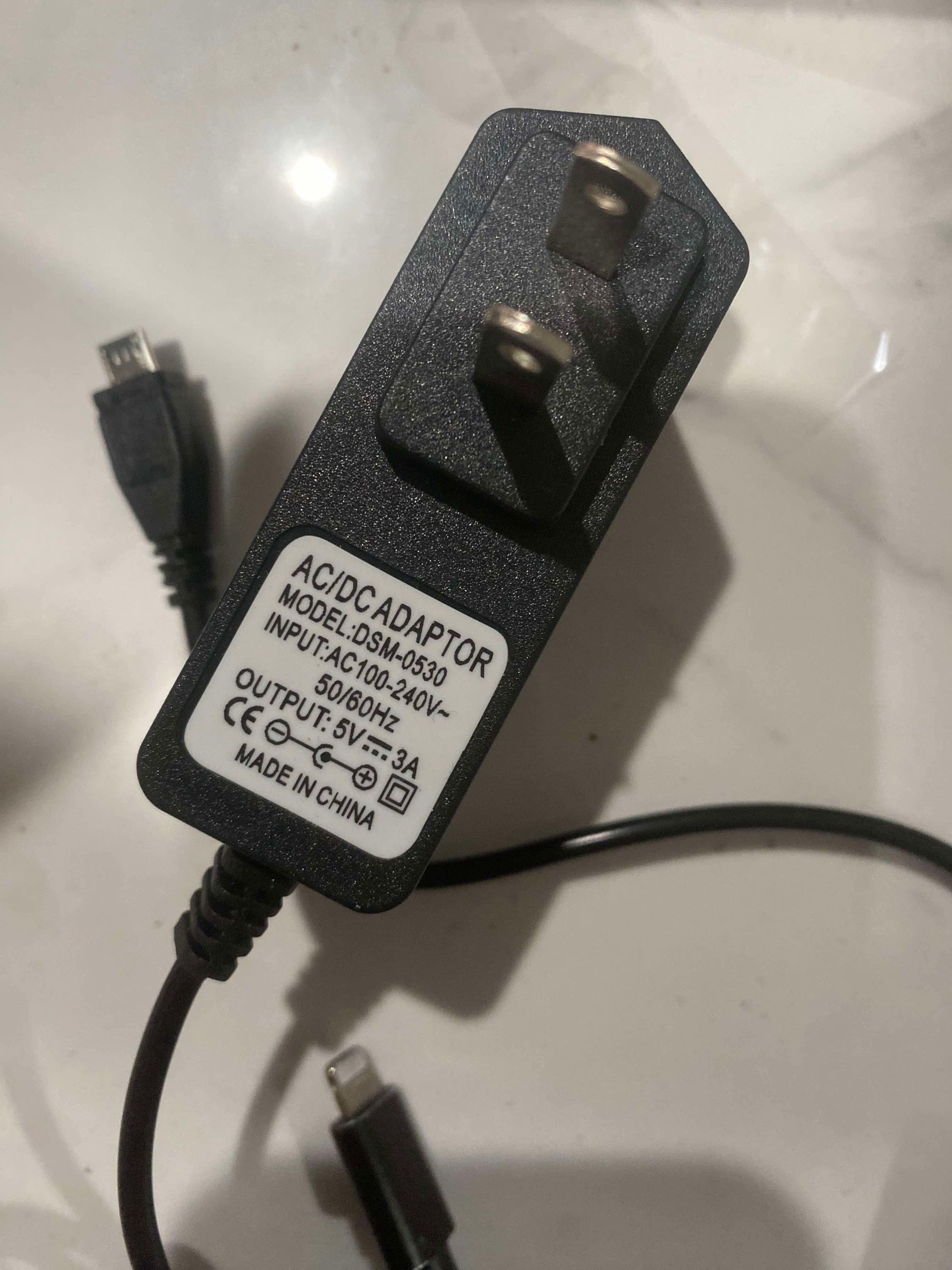 5V 3A Power Adapter Wall Charger AC 100-240V 50/60 HZ DSM-0530