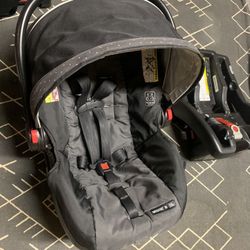 FREE- Graco Snugride Click connect Carseat with 3 Bases 