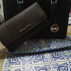 Michael Kors Purse & Wallet