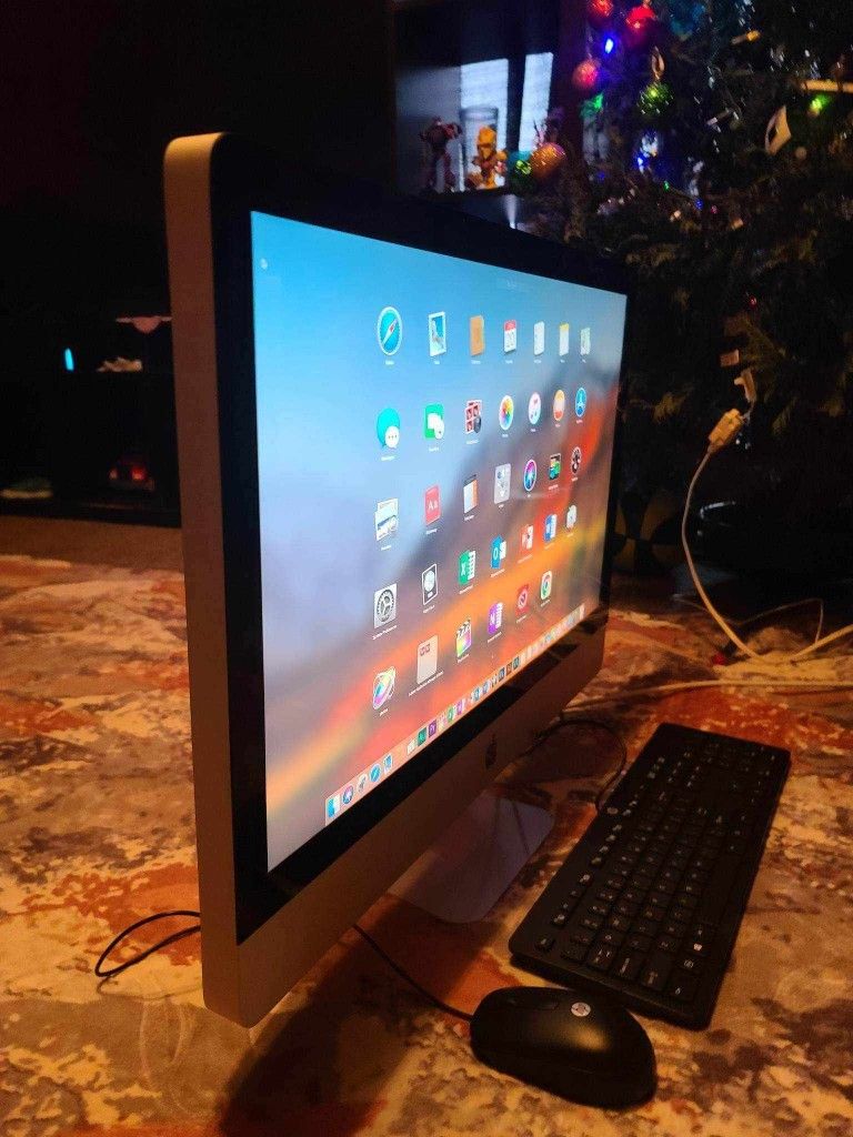 Computadora De Escritorio Apple Imac De 21.5 Pulgadas Procesador i3 Con Programas