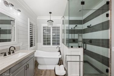Free Standing Bathtub