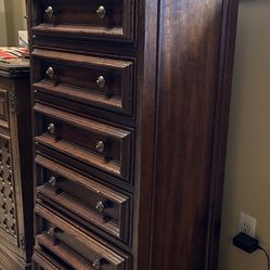 Heritage Tall Lingere Chest 