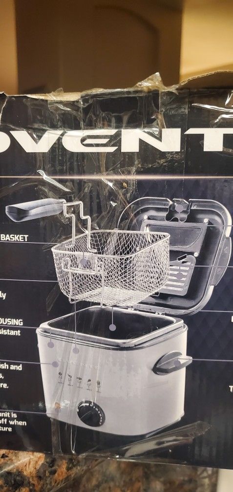 Deep Fryer.. Never Used Open Box 