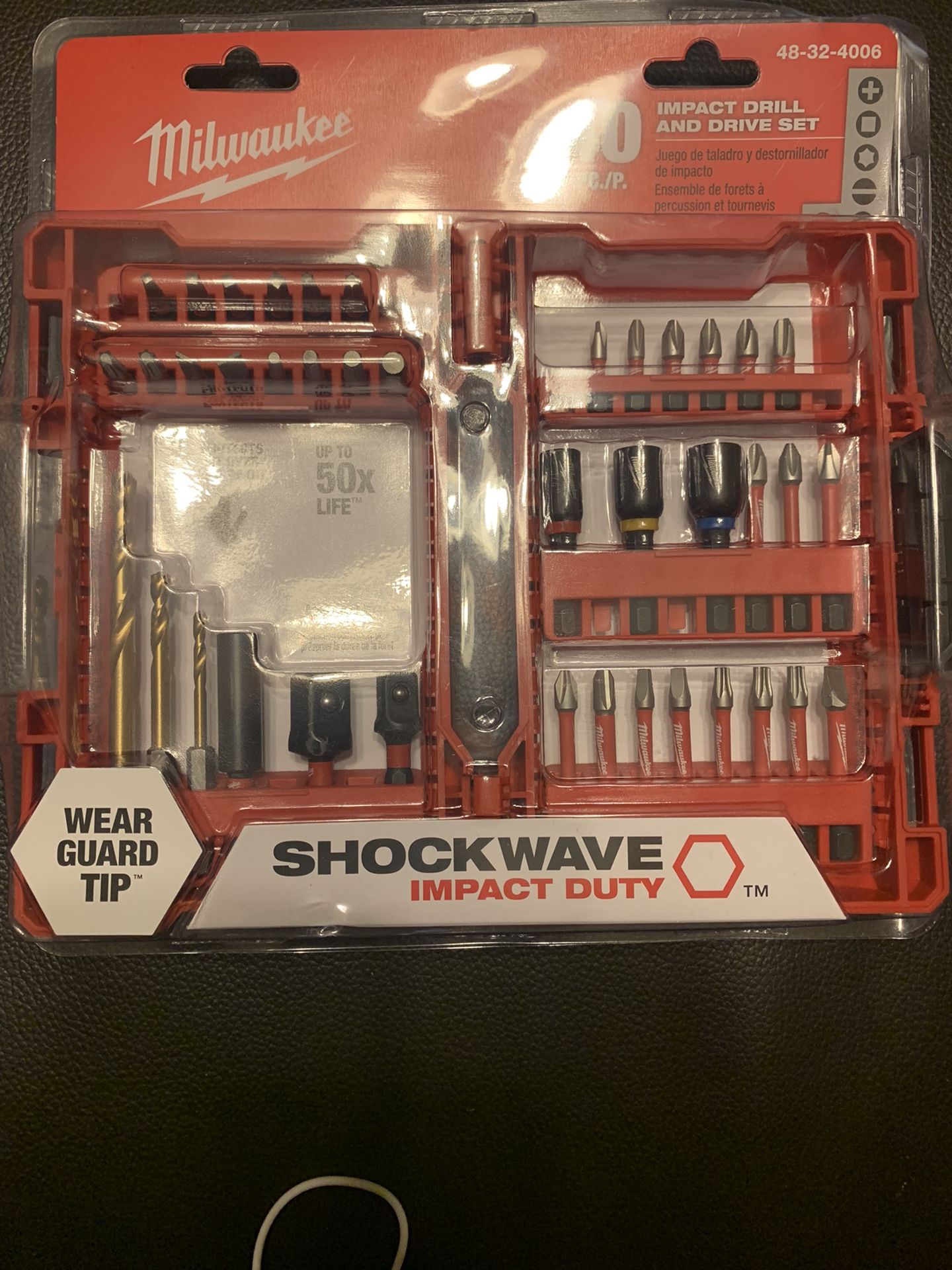Milwaukee 40 piece Impact Drill And Drive Set