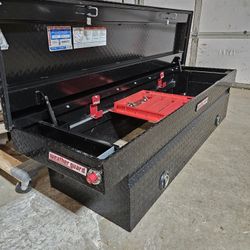 Weather Guard 127-5-02 Truck Toolbox – Black Diamond Plate – Great Condition