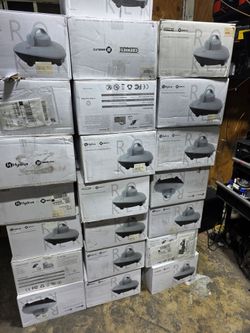 Swimming pool robot vacuums