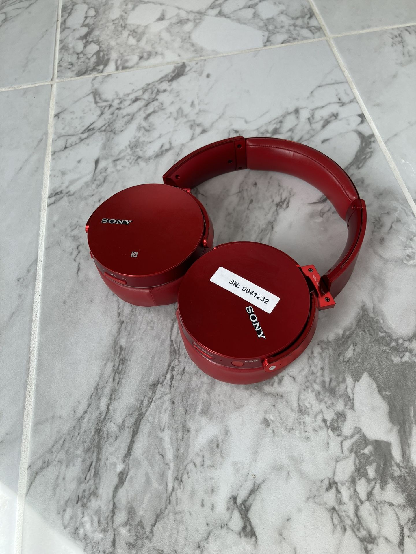 Sony Extra Bass Bluetooth Wireless Headphones. Noise Cancellation. Built-in microphone . Excellent for Music